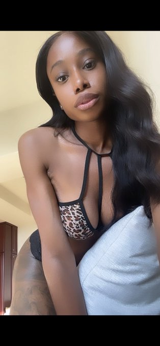 Catch me LIVE this week🤗 https://t.co/roFYzkLsdK  Thurs - Feb 16 9AM-Noon EST 8PM-11PM EST  Fri - Feb<a href="/tag/smcontest"class="tags"><span>#smcontest</span></a><a href="/tag/smbonus"class="tags"><span>#smbonus</span></a>