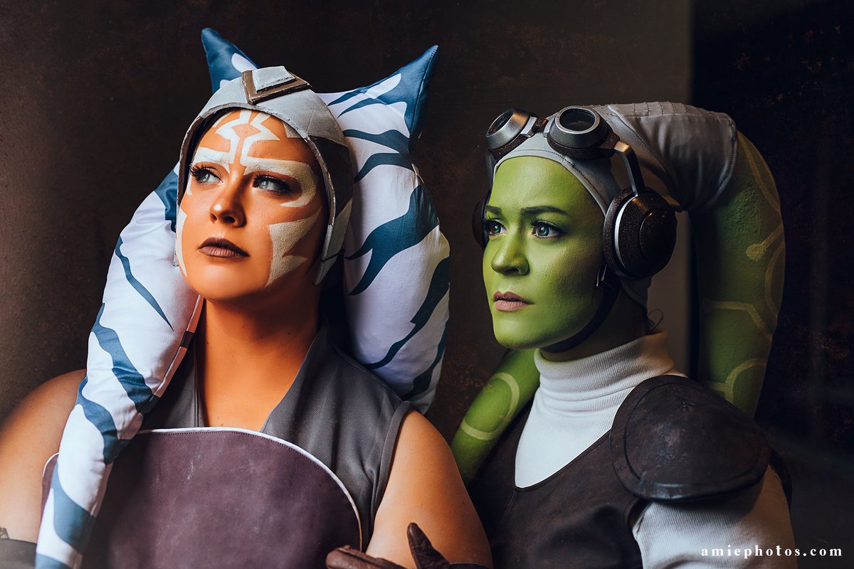 SirensCallCo's tweet image. Because we have hope 💚🧡

📷: @amiephotos 
Ahsoka: @Funscuttle
@starwars @vanmarshall 

#holmat #StarWarsRebels #starwarscosplay #starwars #herasyndulla #ahsokatano