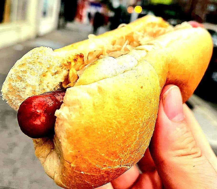 DurhamDowntown's tweet photo. Who wants a hot dog stand next to Major Bull at CCB Plaza? Wish granted.
Tubbs Hotdogs just opened yesterday serving 💯% USDA all beef Boar's Head hot dogs, sausages, and GIANT Pretzels.
#durhamdowntown #hotdogstand #eatlocaldurham #durhamfood #durhameats
#durhamn #bullcity https://t.co/34HXT2Lp2Q