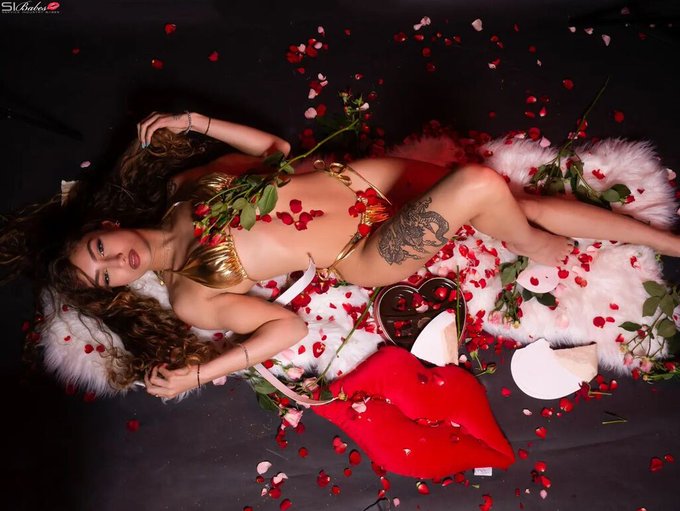 Vday is over 💔 #sibabes #VdayShoot2023 #model #dancer @fluid.irie #BaeAllDay #bikini #lumix #panasoniclumix<a href="/tag/sibabes"class="tags">#sibabes</a><a href="/tag/vdayshoot2023"class="tags">#VdayShoot2023</a><a href="/tag/model"class="tags">#model</a><a href="/tag/bikini"class="tags"><span>#bikini</span></a><a href="/tag/dancer"class="tags"><span>#dancer</span></a><a href="/tag/modelstatus"class="tags"><span>#modelstatus</span></a><a href="/tag/orlando"class="tags"><span>#orlando</span></a><a href="/tag/lumix"class="tags"><span>#lumix</span></a><a href="/tag/serviceindustrybabes"class="tags"><span>#serviceindustrybabes</span></a>