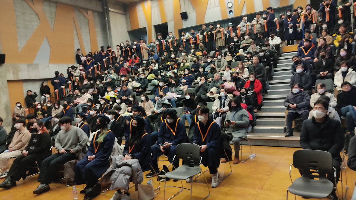 오랜만에 대면행사로 열린 청강게임 학위수여식. 모두 고생많았습니다. #청강게임