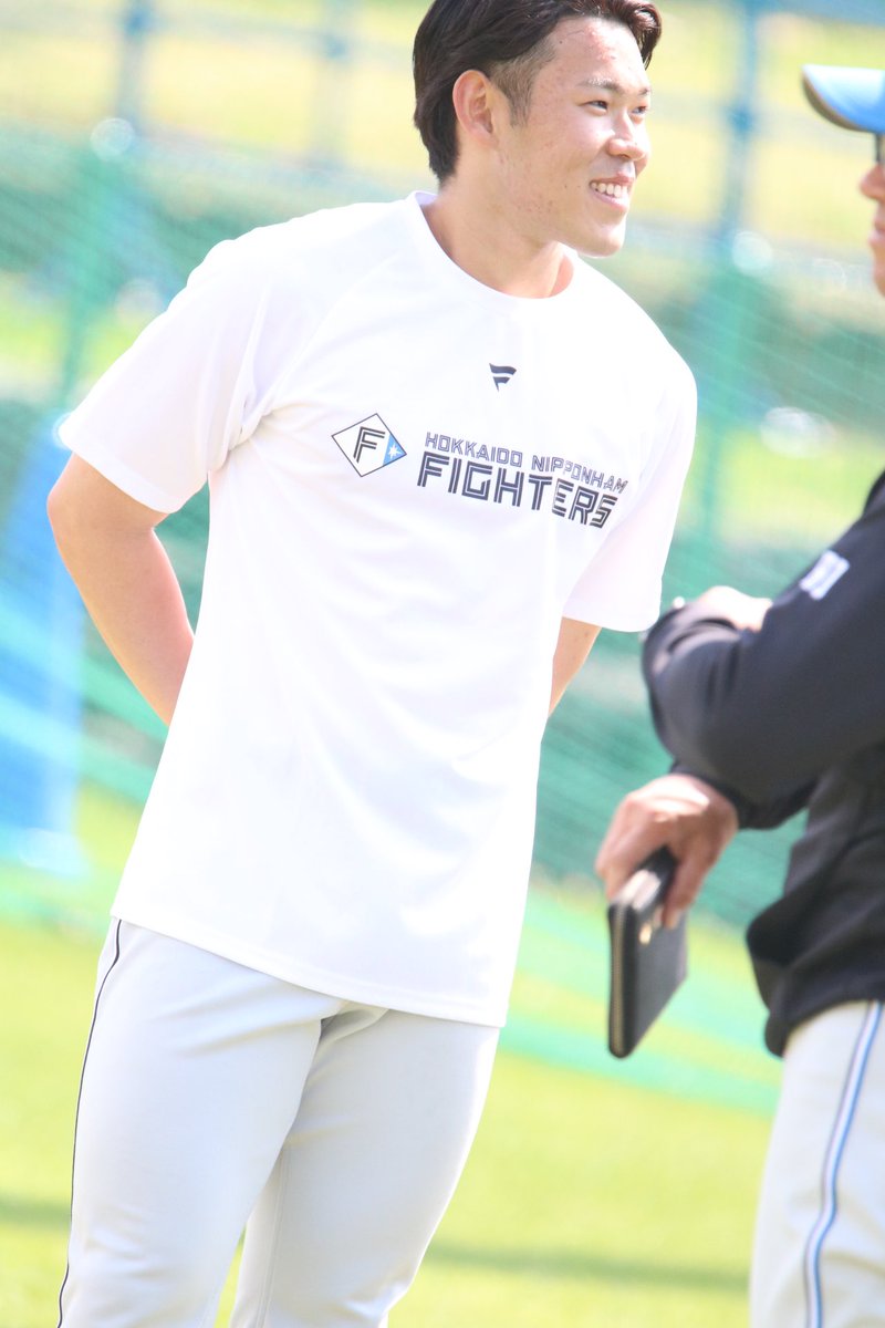 f59s___'s tweet photo. 根本くん見られた〜〜！

#根本悠楓 投手
#北海道日本ハムファイターズ
#lovefighters 

📸：2023.02.16 https://t.co/gpAORpgiLI