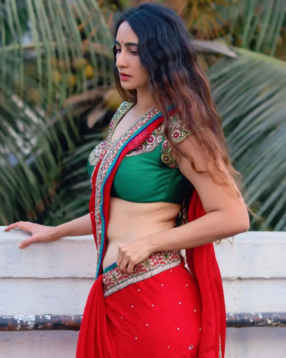 Surya4842009's tweet photo. @anusha_sweet121 https://t.co/HVLVmFZA1s