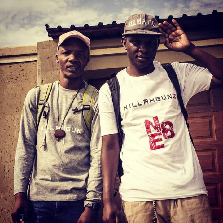 When I talk about my Gunz are always ready to kill for me.....
My Ni33a Illmatic 🙏I called him the day before we recorded the song on some ayo boi I need a Hook, next morning he delivered a hit 🎯
Illmatic is featured on track 03 - Hood Ni33a
youtu.be/jzUc-mcsN5Y