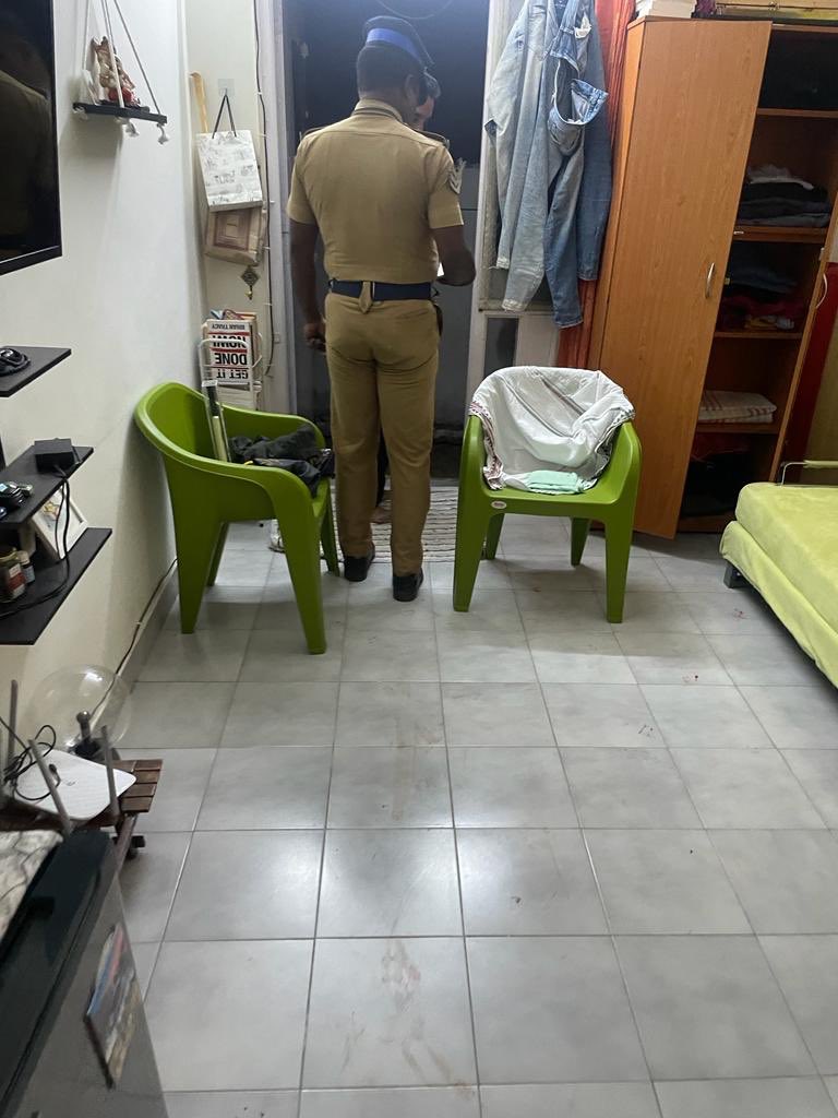 Friend’s house robbed last night.
#BesantNagar

Sense of safety clearly going down the drain…

These people are doing constant recce of areas.  Of the 2 units one family was out of town and the one that was robbed had just stepped out.