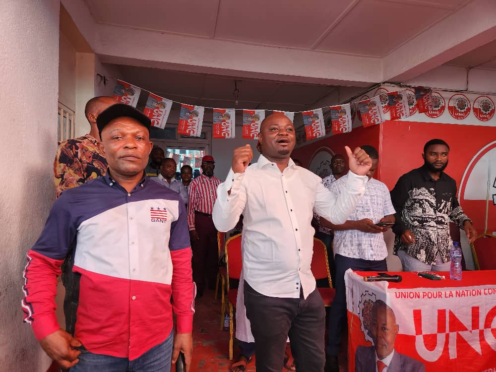 sylvainlumuanga's tweet image. La réunion hebdo de la cellule de recrutement et implantation a été tenue ce mercredi par le coordon #Papy #OKATA en présence du SG 5🌟 @BillyKambale1 et du coordon #MPN Dr @SeleYemba ,il était quest d&apos;un réarmement moral aux recruteurs pr les enjeux électoraux
@KamusakyJossar1