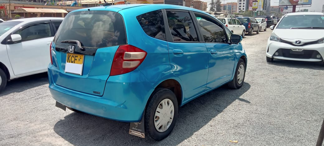 SashcomM's tweet photo. 2007 Honda Fit | 1300cc Petrol Automatic | Power Windows | 
✅ Price 750K Trade In Accepted Call 0782 392081
#hondafit #Sakaja
Website link:https://t.co/o9F7lx7lLK https://t.co/AqnF4dL4fN