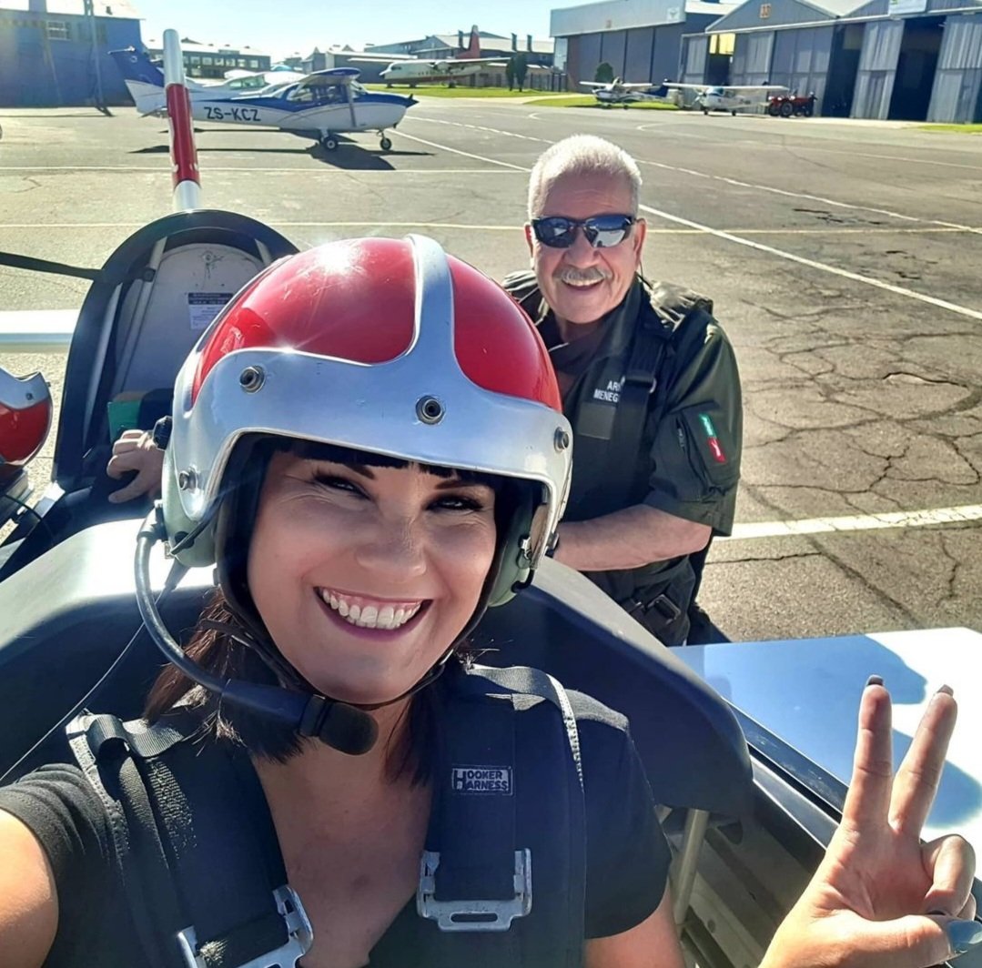 TheTammyEffect's tweet photo. @Anele @SamsungMobileSA @947radio I got to fly in a 1940s Harvard plane at Rand Airport and did some crazy daredevil flying! It was EPIC!!! Flips, low flying, circles...the works!!! BUCKET LIST MOMENT! #ShareTheEpic #GalaxyS23 https://t.co/fI9N4IgUuQ