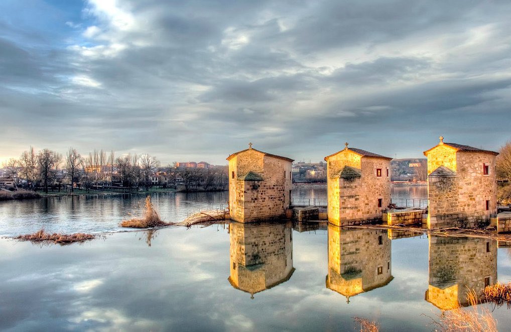 Buenos días desde #Zamora. Amanecer en Olivares por Zoa Mª Escudero