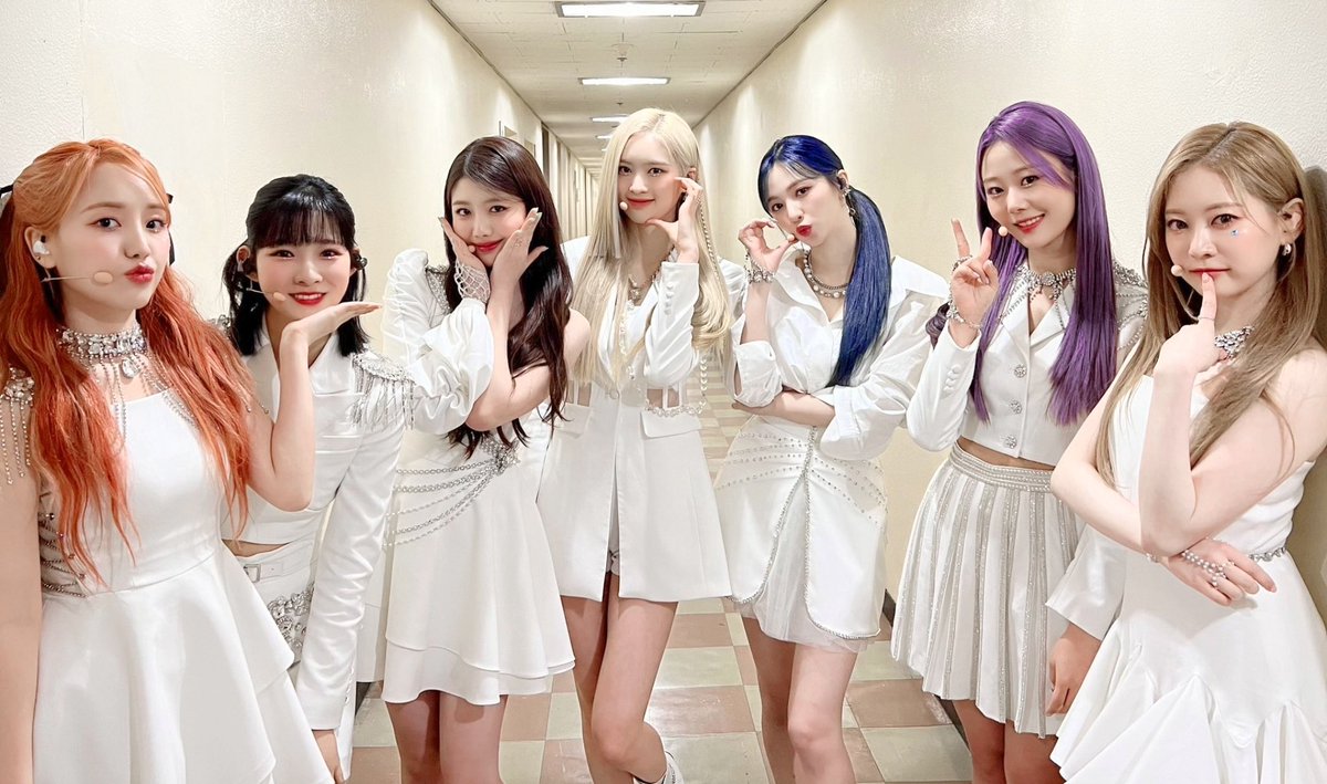The0_0bunny's tweet photo. I hope Cherry Bullet's comeback song will be on the no 1 charts for weeks and they get a win on music shows.
#CherryBullet #CherryBulletWeek https://t.co/HYkIE5lIpd