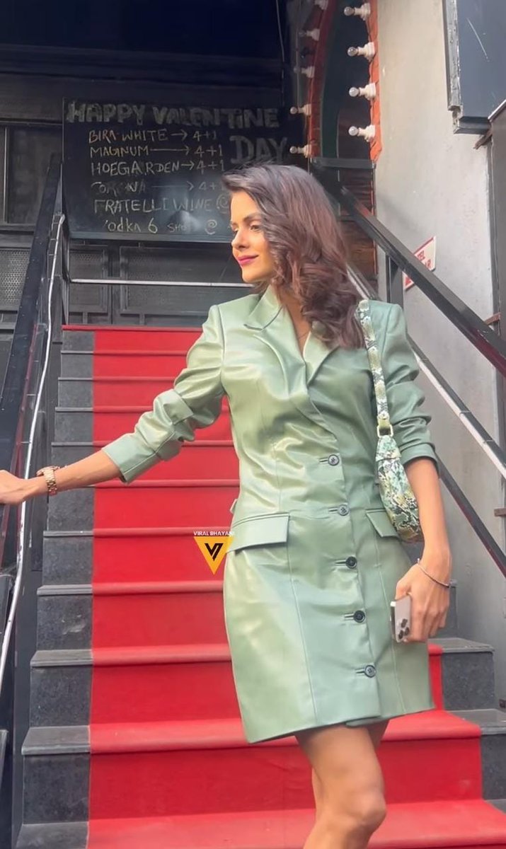 TeamPriyankaFC_'s tweet photo. HOTNESS IN TOWN 💘😻

#PriyankaChaharChoudhary 
#PriyankaPaltan https://t.co/VSMaS3eA9x