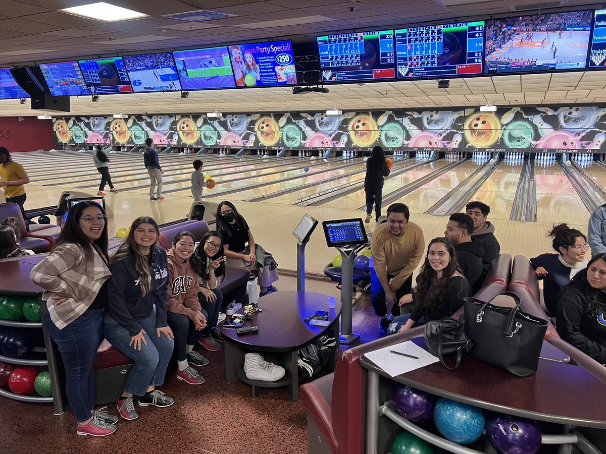 UCISage's tweet photo. So much fun tonight at Irvine lanes!! Thank you to our incredible ambassadors for hosting 💙 #ucisage #ucisagescholars #ucipride #ucirvine #alwaysasager https://t.co/fnZTZxH3o2