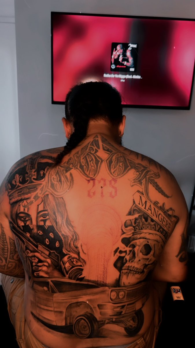 slepua_yo's tweet photo. One more session for the bros full back piece. Don’t even need to ask him what hood he’s from. 😂 https://t.co/tQkbNt2fvz