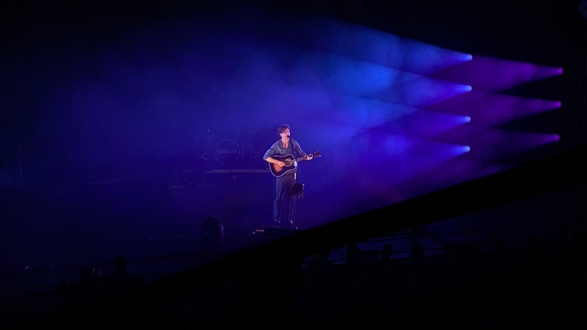 _meag02's tweet photo. Thanks @vancejoy for making a sold out concert still feel personal &amp; for introducing Jack &amp; Ben to us. Safe travels &amp; well wishes to everyone on the rest of your tour. You’re all amazing musicians (shoutouts to the band) #inourownsweettimetour https://t.co/OHRNeS66z0