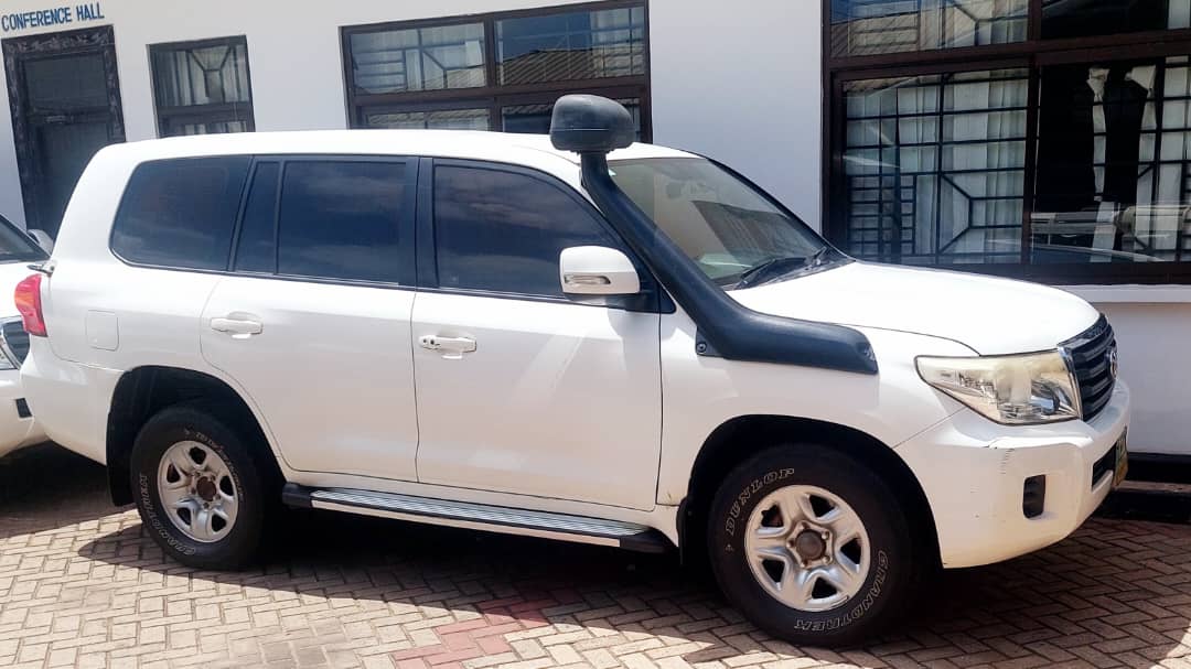 Uni_Auction's tweet photo. Mnada mkubwa wa Mali za Ubalozi wa Marekani. Kwa idhini tuliyopewa tutauza kwa mnada wa hadhara Toyota L/Cruiser V8 nne(4), Generators, Furniture za nyumbani pamoja na vitu vingine vya ofisini. Ni siku ya Jumamosi 18.02.23 kuanzia saa 4, Golden Resort, Sinza.

Contact: 0754284926 https://t.co/hKYpeUeX0e