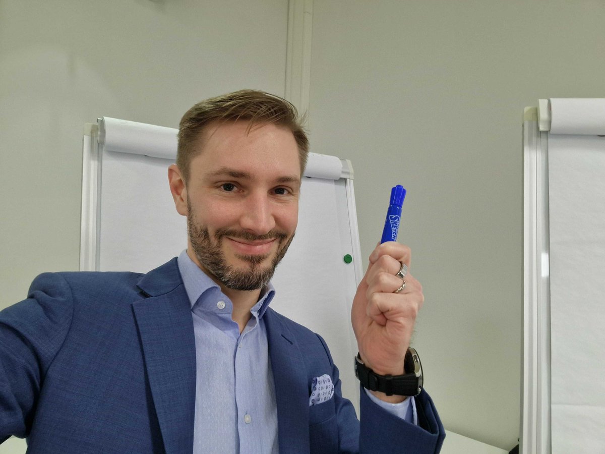 Valmentaja Jonas Rajanto valmiina koko päivän fasilitointivalmennukseen. #fasilitointi