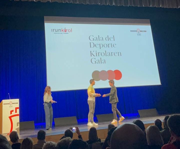 Eskerrikasko <a href="/Irun_informa/">Irun_informa</a> por el reconocimiento realizado y por considerarme como un deportista mas. Es todo un orgullo llevar el nombre de muestra ciudad por todo el mundo. Zorionak a todos los premiados e involucrados, ¡todo lo mejor para el 2023 !

#irunkirol
#galadeldeporte