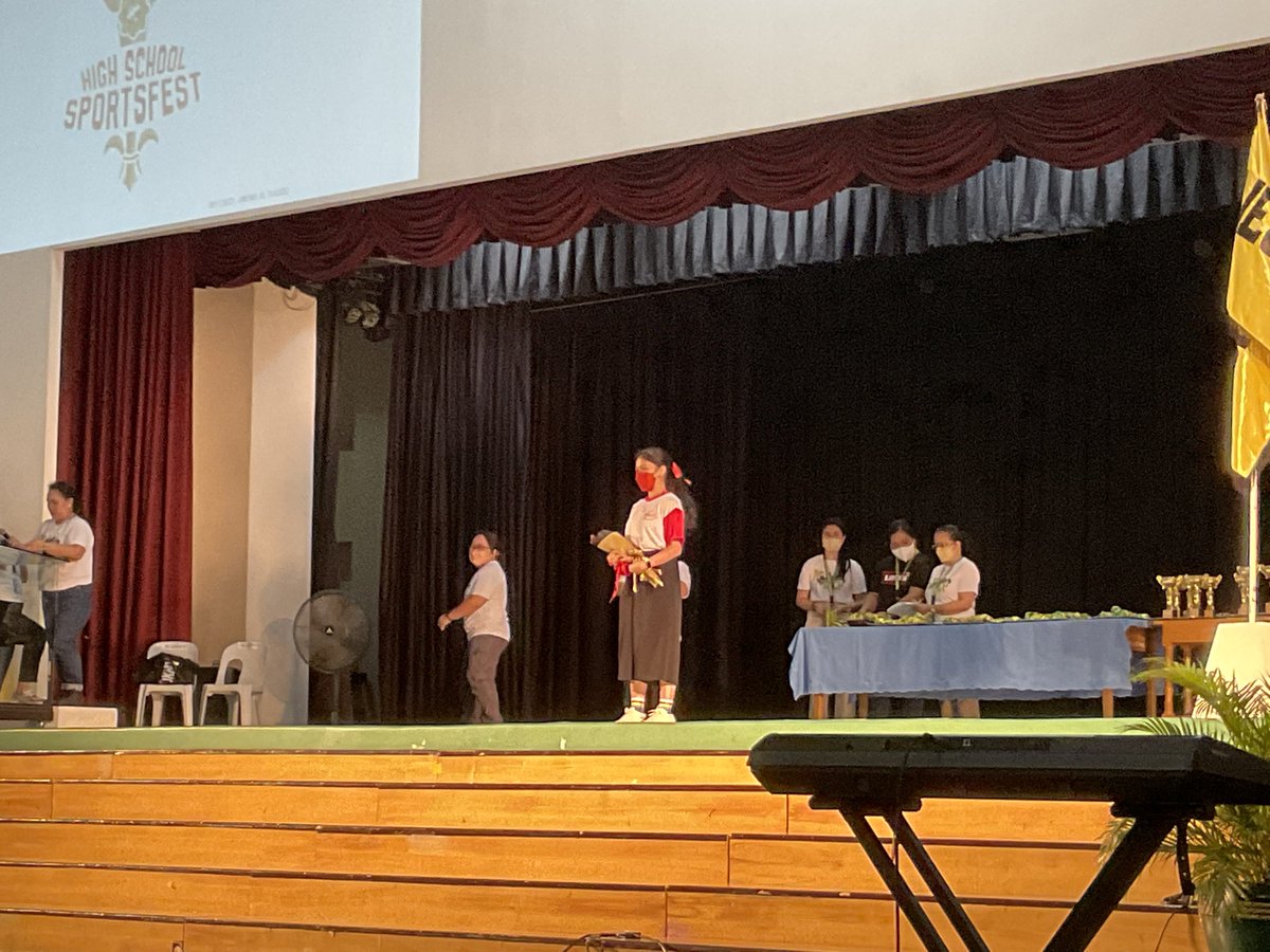 _gabymartinezz's tweet photo. Liezl Tuozo from the SENIORS wins a special award for creating the official SPORTSFEST 2023 logo.
#SPCPIntrams2023 #PWReports | @MundongPauli https://t.co/Ygb3rb998C