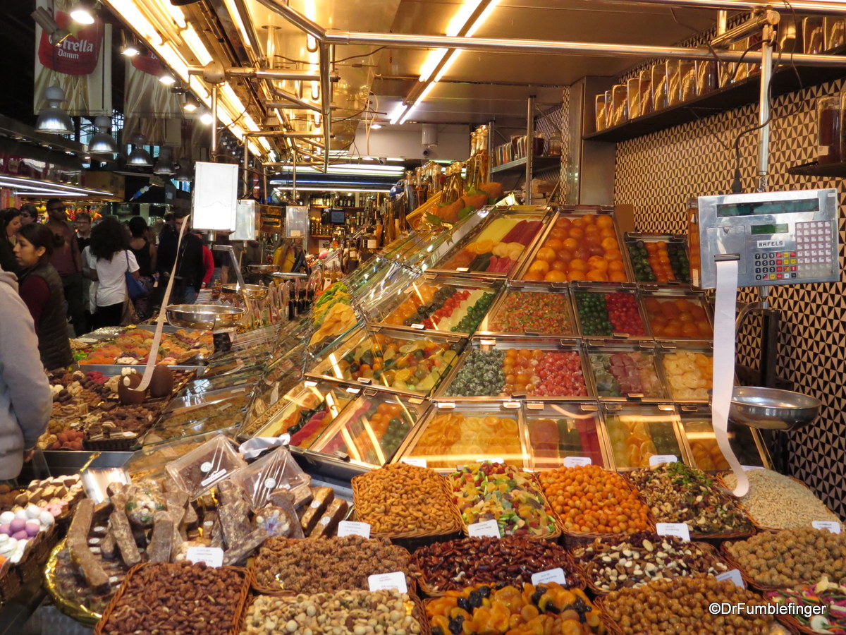 One of the greatest #food #markets in the world.  #LaBoqueria in #Barcelona.

#travel #ttot #travelphotography

drfumblefinger.com/blog/2017/07/l…