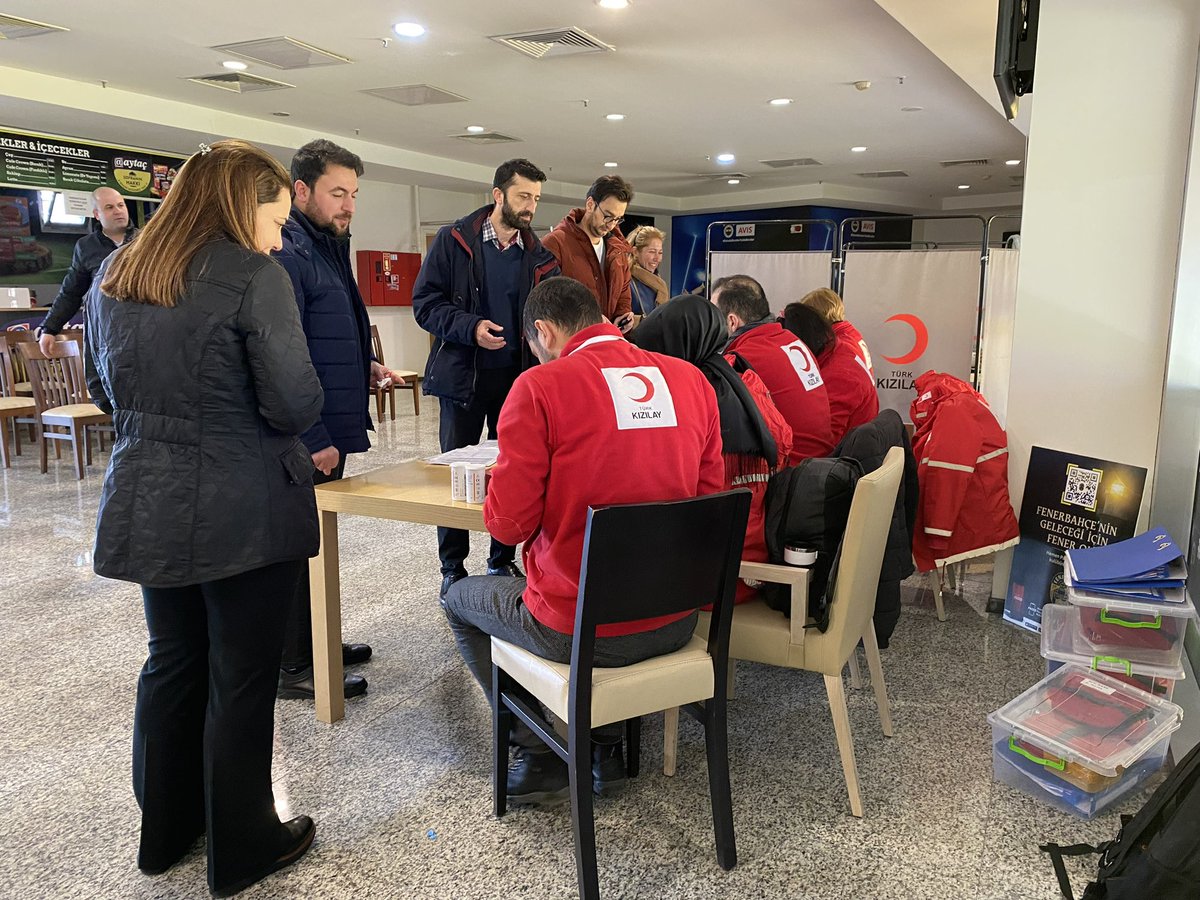 Fenerbahce's tweet photo. Kızılay ile birlikte stadımızda koordine ettiğimiz kan bağış kampanyası bugün itibarıyla başladı. 

#kanımızdavar https://t.co/vHZau5noec