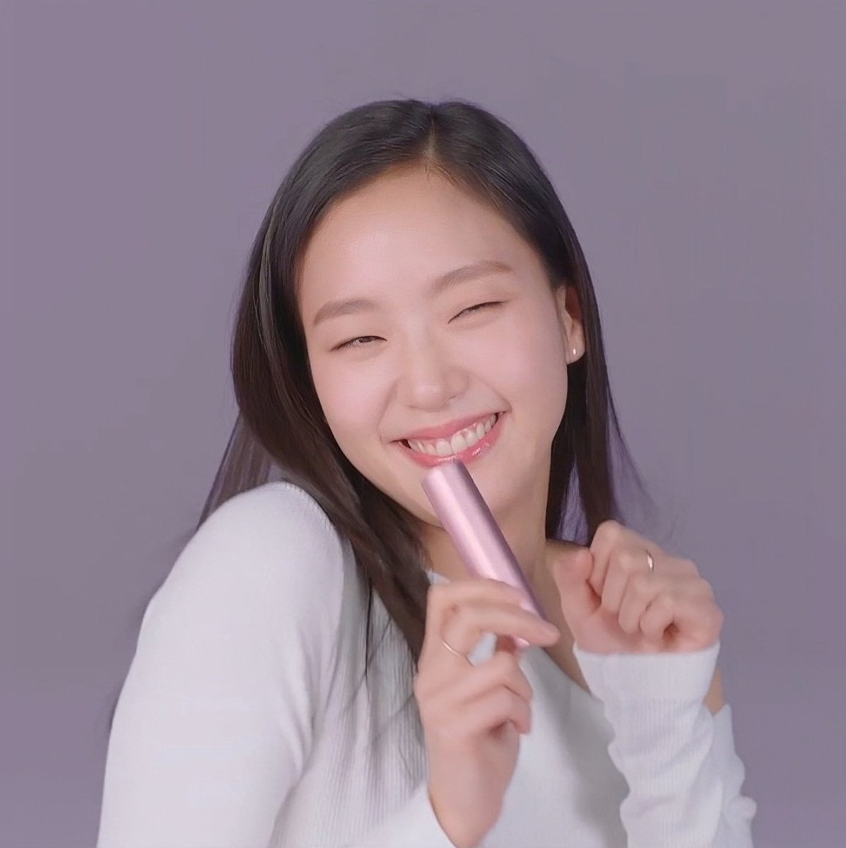 kgoeunpics's tweet photo. My heart can't take this cuteness overload https://t.co/qoeqaMEsHw