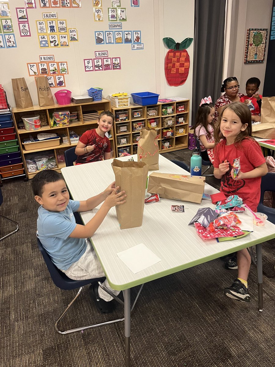 We had a fantastic Friendship Party &amp; Valentine’s Day! ❤️