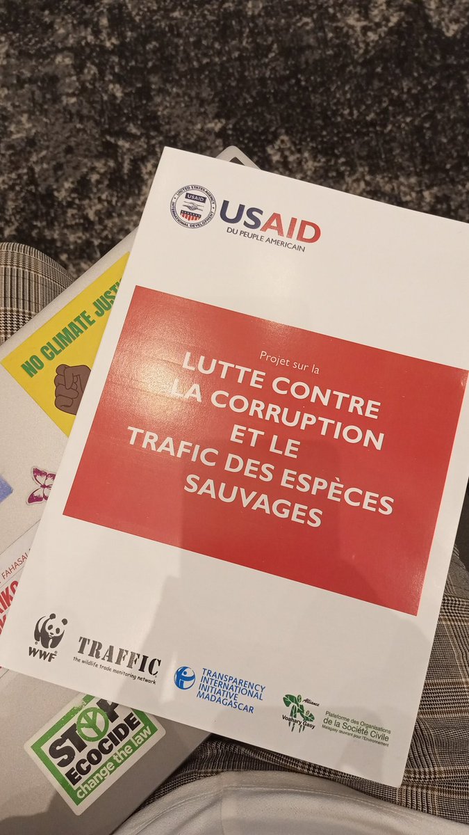 KeRafitoson's tweet photo. Today, @TI_MDG along with the #CCWT #Madagascar consortium @wwf_mada @TRAFFIC_WLTrade #AVG funded by @USAIDMadagascar launched the results of a study on the legal framework & assessment of corruption risks in the "precious wood" value chain in the #Menabe region @anticorruption https://t.co/JmAcxXo6lT