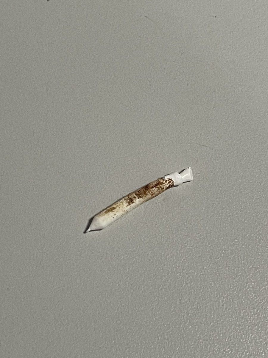 hakkken's tweet image. #PolyTerra PLAで、
 100g程度の印刷なのに、ここまで異物がノズルに溜まるの何かが間違ってる！ 
原因はフィラメント素材自身の特性か、紙スプールを疑っている！
加工生が良いので気に入ってるのだけど、他の人どうしてるの?
#polymaker #PLA #Ultimaker #3dprinter 
#AtomicPull #ColdPull