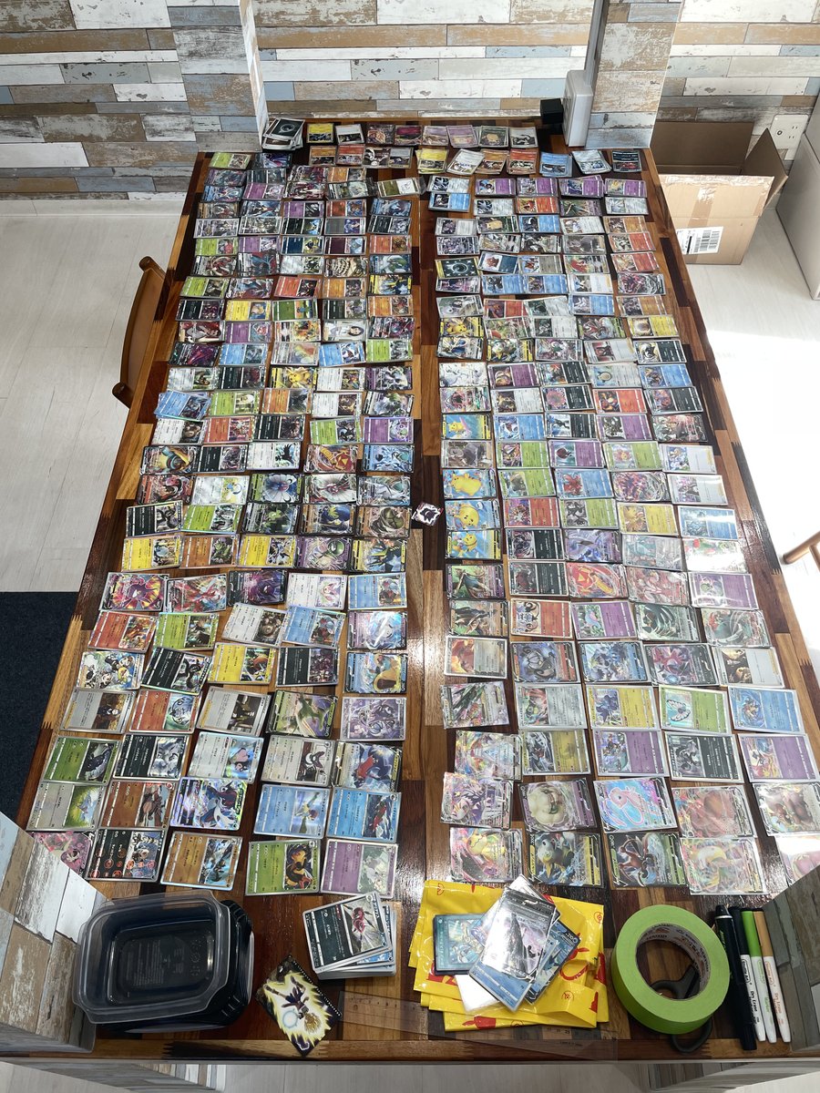 Pffiioouuuu Waaaa il y en a des des des des cartes là 😲

tokyocards.com