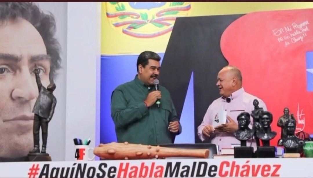 Jose_Biomorgi's tweet photo. 9 años  dando un gran batalla. 9 años exponiendo las miserias de un sector de la sociedad venezolana sin conciencia patria. 9 años del programa más visto de #Venezuela. Felicidades a nuestro hermano @dcabellor y a todo el equipo de "Con El mazo dando".

#ElMazo9añosConChávez https://t.co/mruazk9Kon