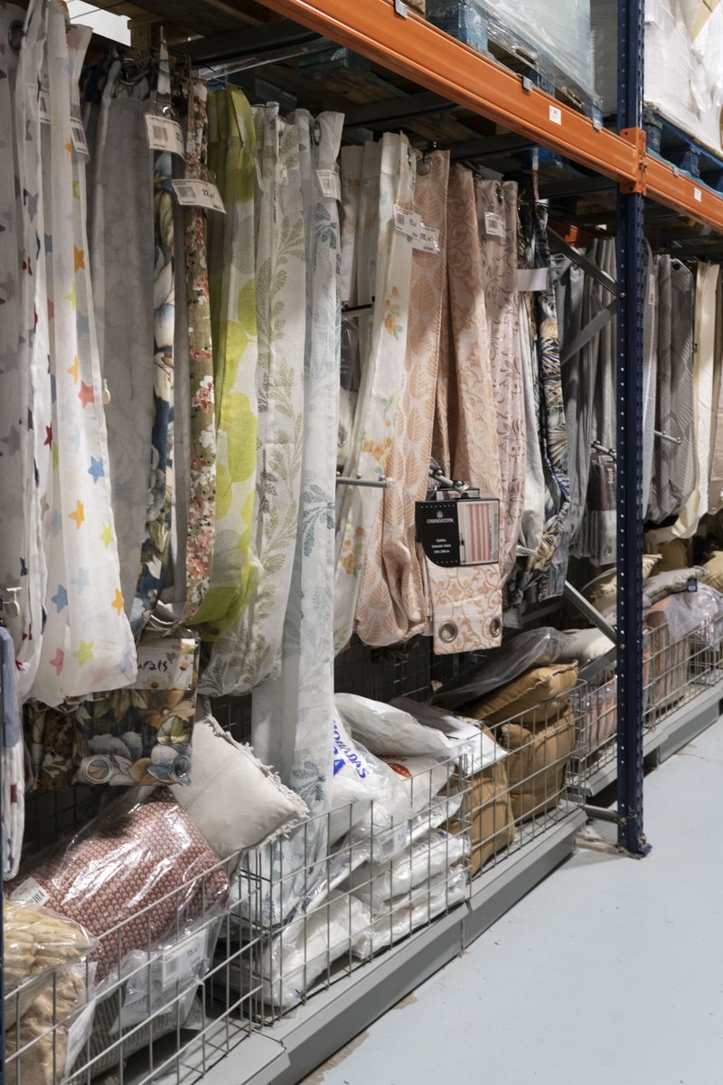 Plasticosur's tweet photo. En nuestro afán por darle mejor servicio a nuestros clientes, en la tienda de Plasticosur Sevilla hemos trasladado la zona de Textil Hogar a Decoración para que podáis tenerlo todo en la misma nave ❤️
#plasticosursevilla #decoracion #textilhogar #tiendadecoracion https://t.co/oLtPjj8Zbk