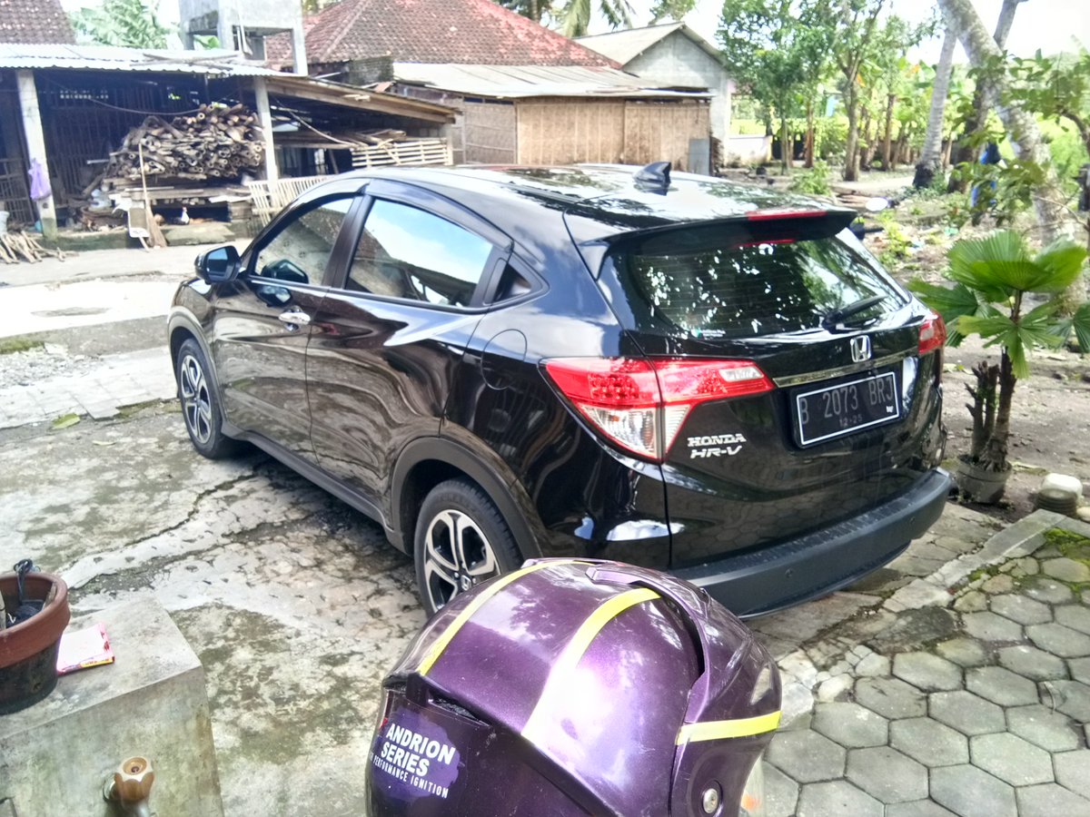 orgspock's tweet photo. Bentuk tantangan lainnya, koil yang tak terlihat padahal tak berpenutup.

Biar lebih mudah merapikannya, negatif iForce diambil dari baut dudukan ABS.

#iForceMulticoil #iForceHonda #iForceHrv #HondaHrv #Hrv1500 #penghematBbm #PerformaiForce #AndrionSeries #iForceAndrion https://t.co/munGTmlQ0N