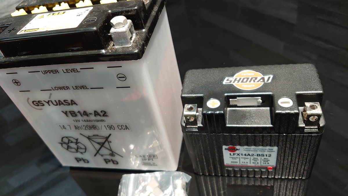 yokonori_r's tweet image. きたっ！ショーライバッテリー！
気になったので買ってみました。
かなりコンパクトです😁性能は使ってみてからですね🤔