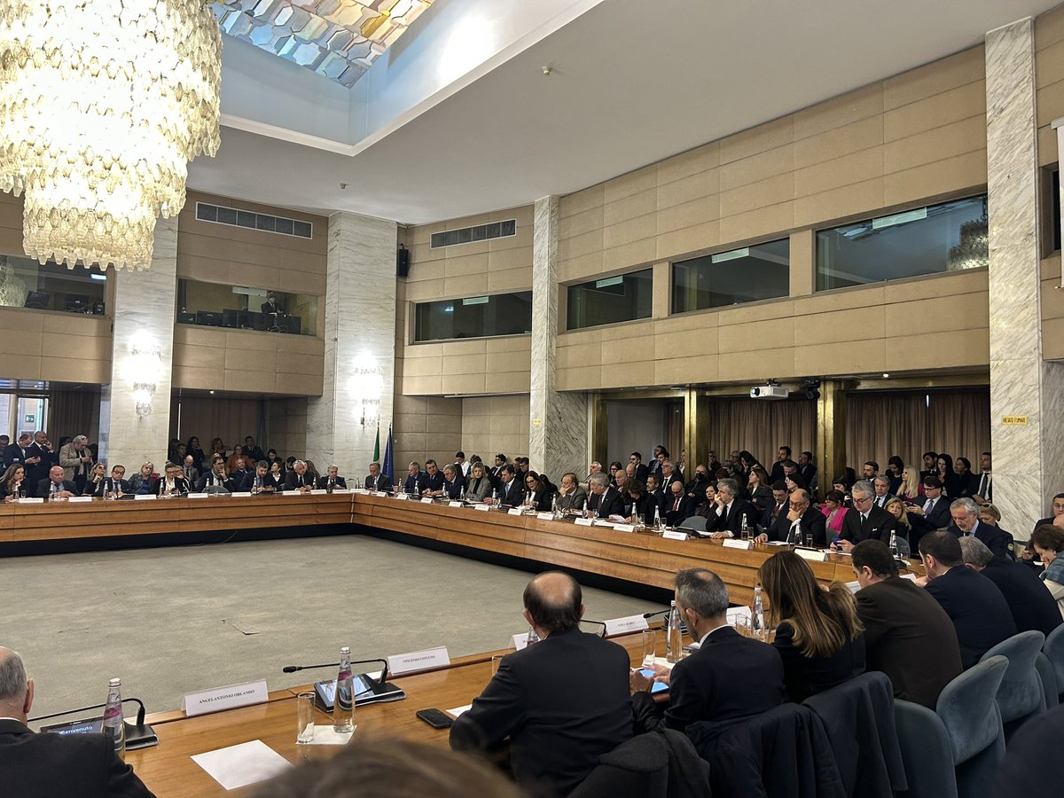 lurgi_m's tweet photo. Ieri in Farnesina a Roma incontro sul Turismo delle Radici.

Hanno partecipato i Ministri: Antonio Tajani Esteri, Daniela Santanchè Turismo, Anna Maria Bernini Università, Giuseppe Valditara Istruzione e AD di Enit Ivana Jelinic.
#ReteDestinazioneSud #ReteDestinazioneItalia. https://t.co/AFfeUivdZ8