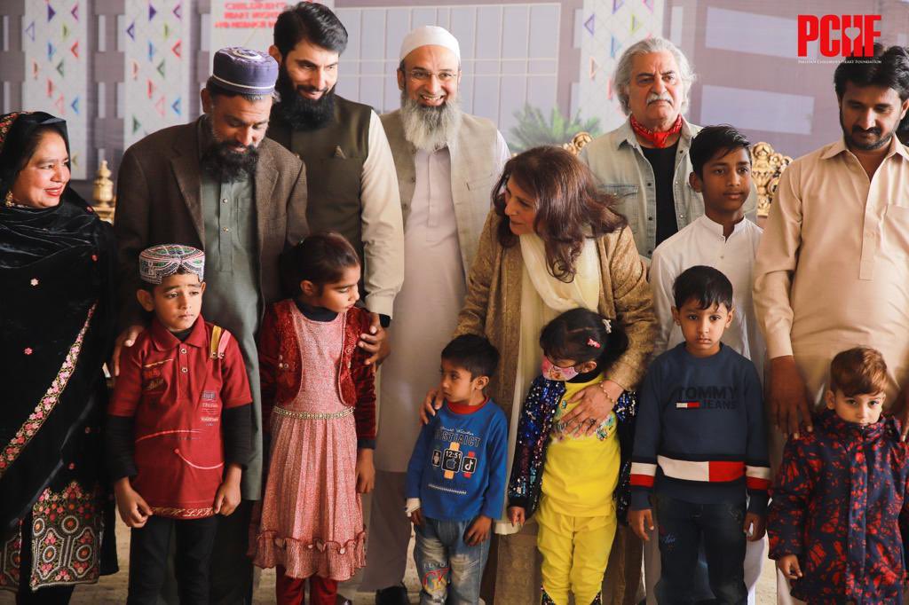 SaminaSays's tweet photo. پاکستان چلڈرنز ہارٹ فاوُنڈیشن #PCHF ، @farhanahmadPK  @captainmisbahpk اور ہم ملکر پاکستان کا پہلا بچوں کے دل کا ہسپتال @CHDHospital بنائیں گے۔ انشااللہ
کیا آپ ہمارے ساتھ ہیں؟
#Peerzadasjoinpchftosavelives https://t.co/OJrQ8p19KR