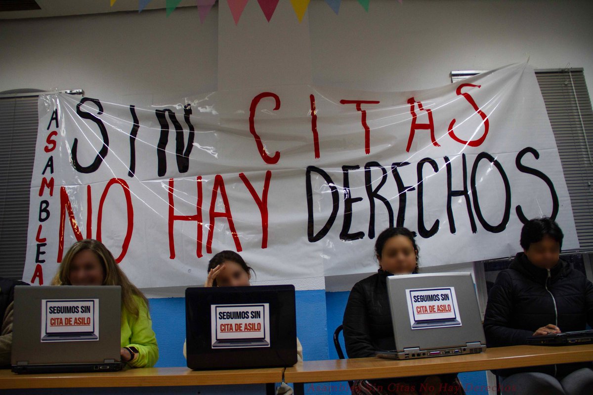 CoordiBarrios's tweet photo. Porque #SinCitasNOHAYDerechos mañana lo recordaremos en la puerta del Ministerio de Migraciones (José Abascal, 39) a 11:00h

@desdelamoncloa ignora la conculcación que supone no poder solicitar Asilo. No vale sólo ofrecer acogidas tácticas por intereses partidistas.  #indolentes https://t.co/WDX4EYlITv