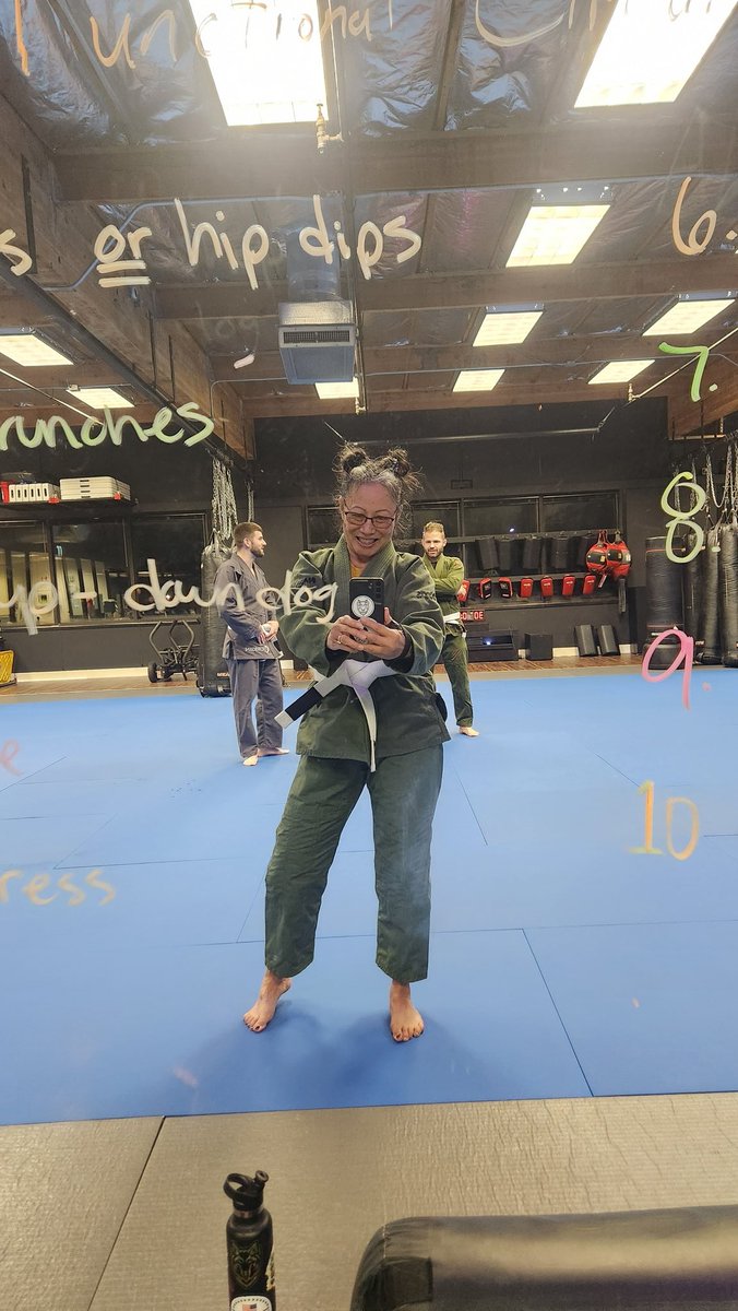 FrancesLycett's tweet photo. How I spent my evening! #jiujitsulifestyle #jiujitsu #bjjgirls #bjjlifestyle #livetoroll https://t.co/h39fkQqMI7