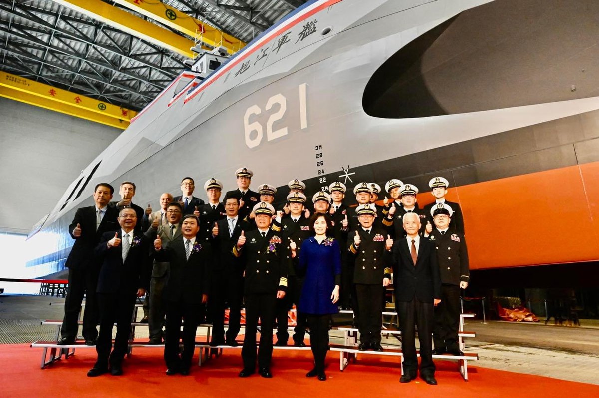 TaiwanMilitary's tweet photo. 🇹🇼Taiwan Navy’s new corvette #PGG621 #HsuChiang launched today. PGG621 is the 3th of the #TaChiang (PGG619) class corvettes.💪👍🎊
https://t.co/W8xdOC64wF https://t.co/YD4EjrzVB4