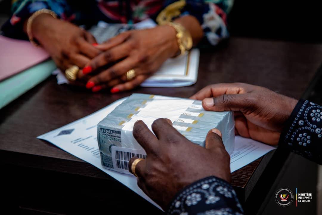 BENITA TSHISEKEDI ÉTAT DE DROIT ❤️💛💙 tweet media