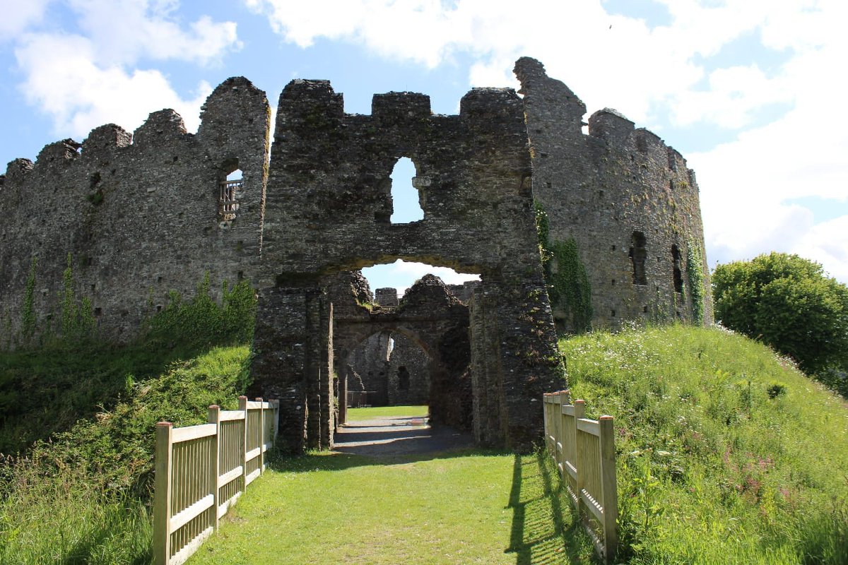 Doorway to Restormel Castle, Lostwithiel, Cornwall #englishheritage #Castle #Cornwall  #kingarthur #plantagenet #photography #PHOTOS #Photo_Folio #photooftheday
