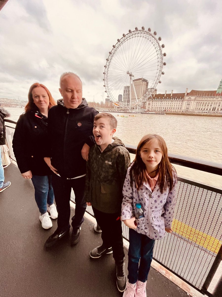 ChrisM2382's tweet photo. C&amp;H enjoyed a wee trip to London to visit their Aunt &amp; Uncle, seeing some sights along the way! @GreenhillPS @MissRaufP4 @Missmarsh2021 https://t.co/lDF4rqizYZ