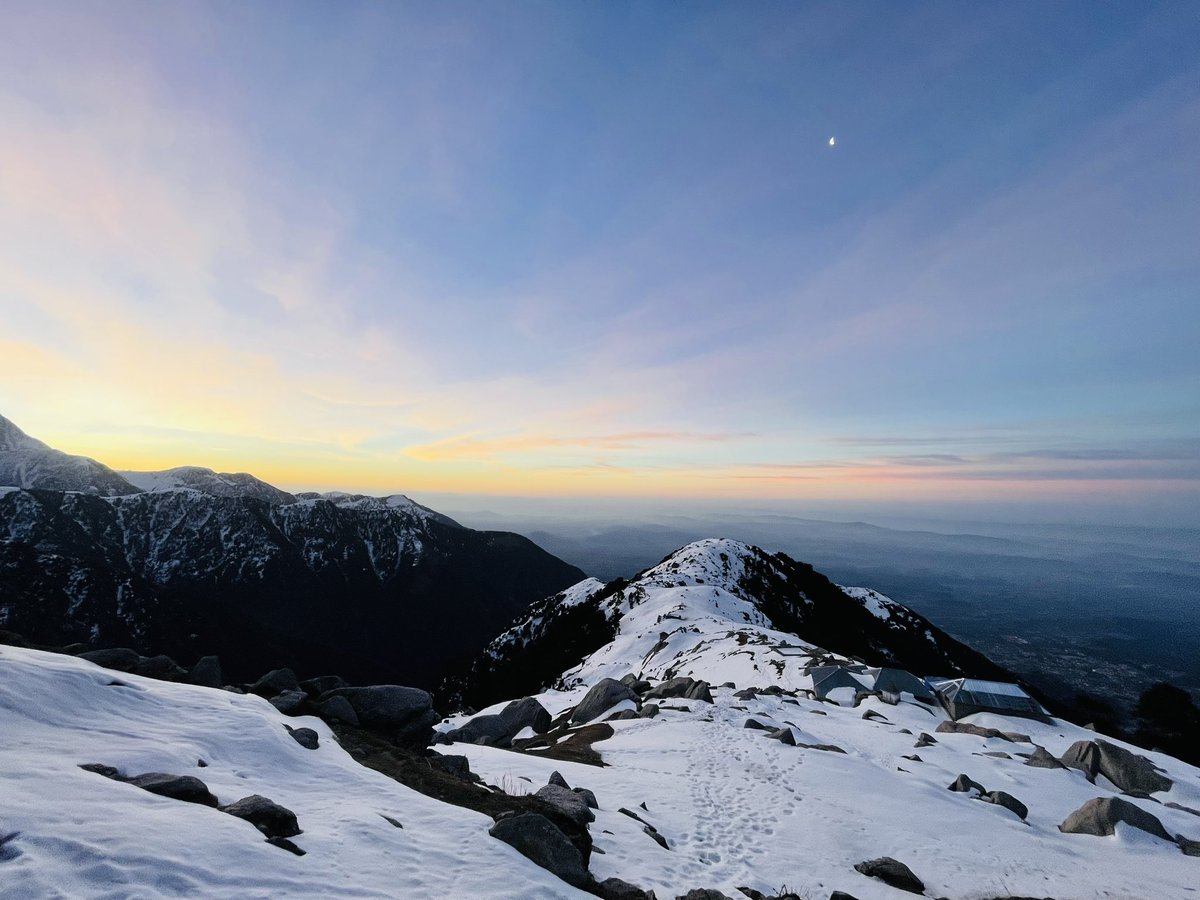 Aguntook1's tweet photo. What -7 °C Looks like ?
.
.
#trekking #winter #snow #peace https://t.co/4bxCbfLJI8