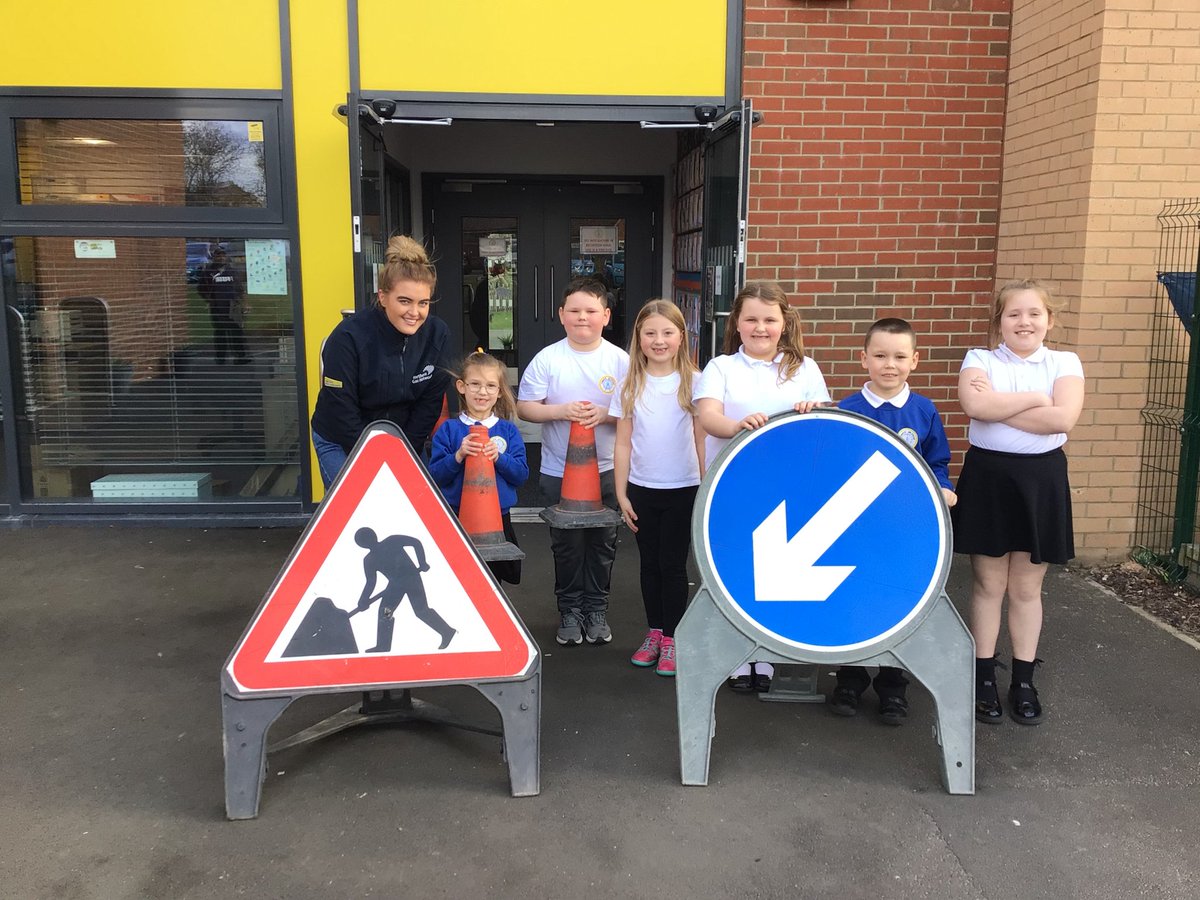 Thanks to <a href="/NGNgas/">Northern Gas Networks</a> for their lovely donations for the construction area of our playground for <a href="/OPAL_CIC/">Outdoor Play and Learning (OPAL) CIC</a> 
😁