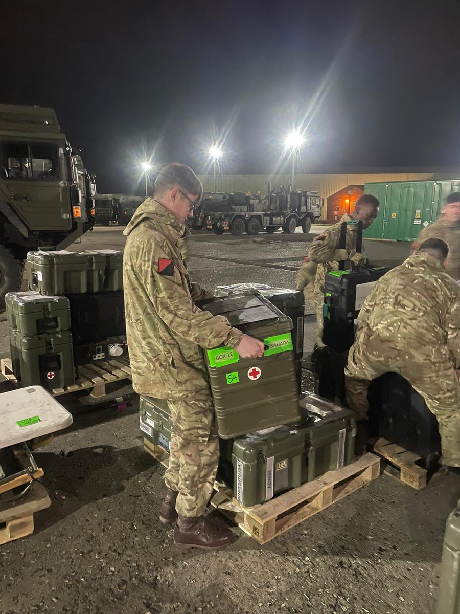 13AAssltSpRegt's tweet photo. Our Mounting Group have been busy over the past few days packing essential medical supplies and equipment to enable @AirborneMedics deployment of a medical treatment facility to Turkey to support the earthquake relief efforts 🔴⚫️

#globalresponseforce #alwaysready #anywhere https://t.co/rIxNP3U3Gy