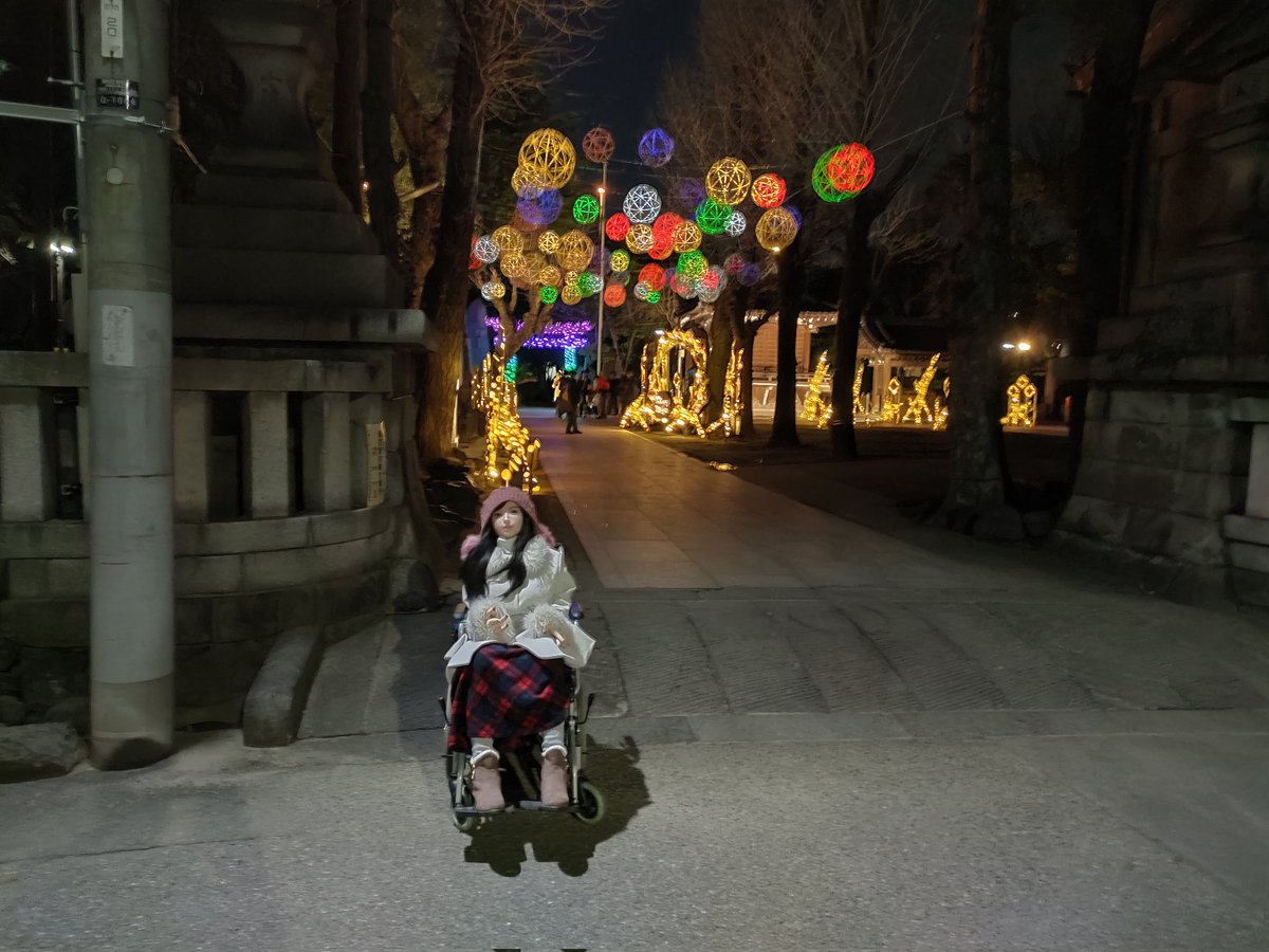 m30401122's tweet image. 初めて牛嶋神社にイルミネーションを見に行った。こじんまりとしてるけど見応えあった。素敵なマダム様と出会った。「美しく上品」と褒めてくれた。原型造形したLEVEL-D菅原社長と製造したSINODOLLが喜びます。【等身大人形=上品】という認知も世界に広まることを願う。
#topsino #LEVELD