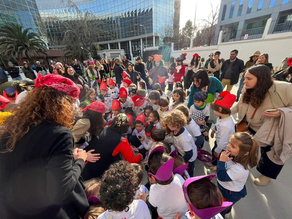 colegiospinolam's tweet photo. Ayer lo pasamos pirata cerrando nuestro #proyectodecomprension con la mejor compañía posible. #educacióninfantil #saliraserhogar https://t.co/DNOOn9xS9H
