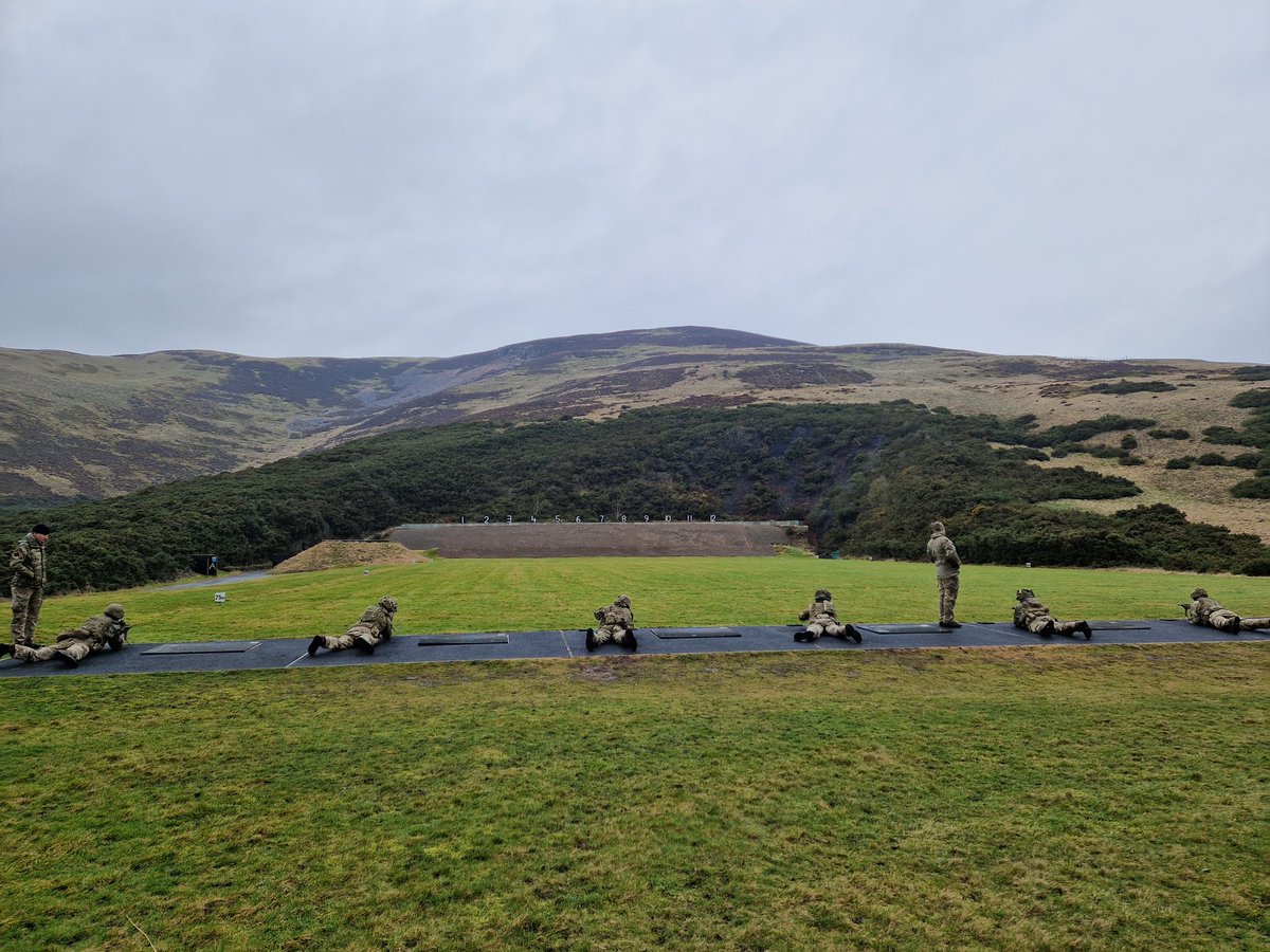 BrianTrainner's tweet photo. What a great week, up the road with @3_rifles  and watching their soldiers running the basics in Marksmanship back to 500m. Their enthusiasm, diligence, and accuracy were next level. Fingers crossed, they can represent 12X in the upcoming shooting competitions. https://t.co/i8u75LL1Tx