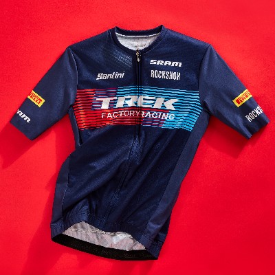 @trekfactoryracingxc are ripping into 2023 with fresh threads that blend together our two favorite colors for one fly kit that’s ready to race.

Look like one of the pros in your own replica kit. Learn more: trek.bike/Trek_Team_Wear…
-
-
-
#TrekBikesZA #New #XC