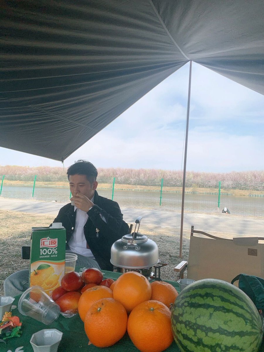 nanfen9998's tweet photo. 吃了一颗好吃的糖、想和你的嘴巴分享😏😏 https://t.co/k1Z6QIBAAc