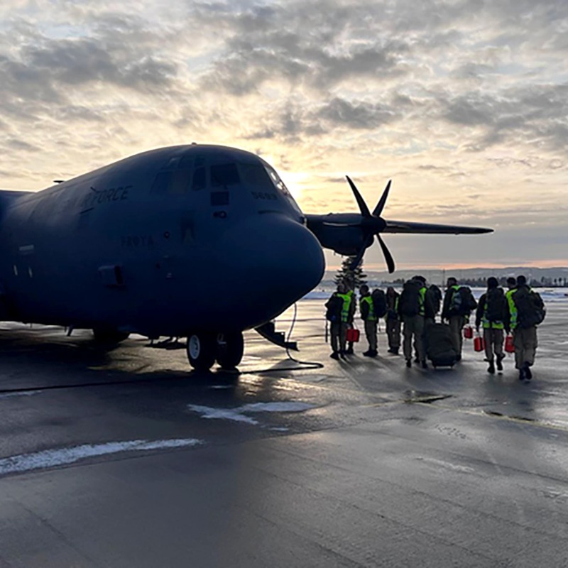 NATO's tweet photo. 🇳🇴 Norway has sent its C-130J Hercules transport aircraft to 🇹🇷 Türkiye to support the evacuation efforts and transport of emergency aid following the devastating earthquakes